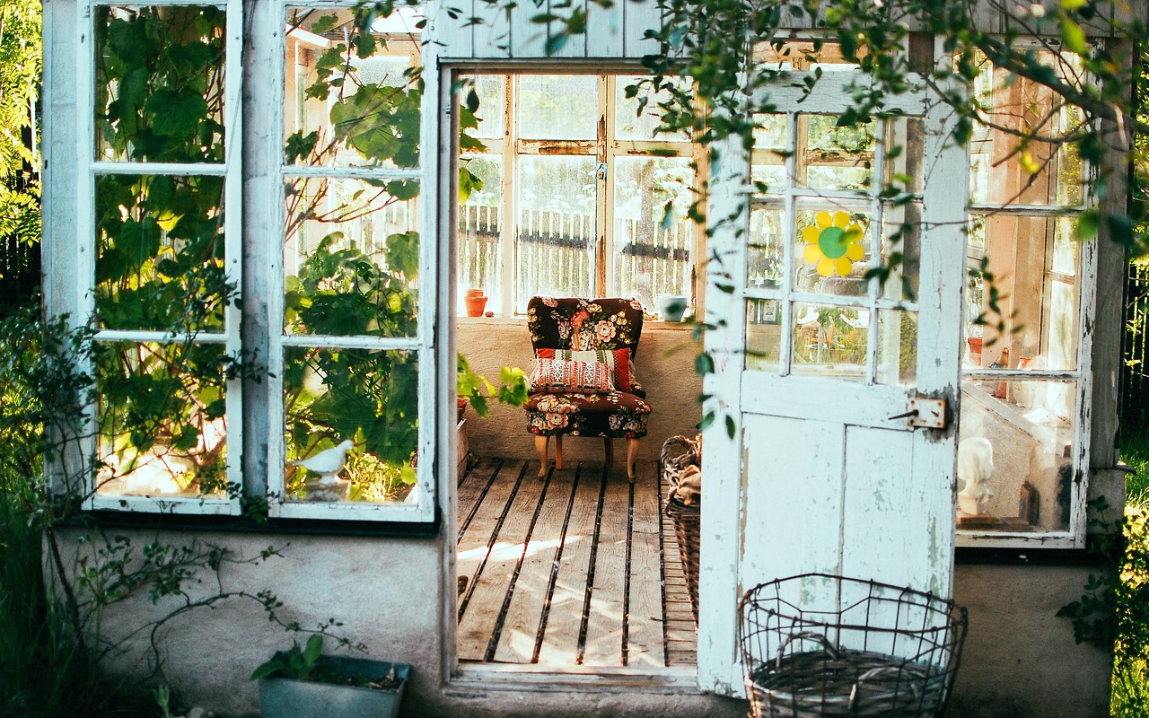 Backyard Cottage Builder » Your Dream Backyard Cottage Awaits: Discover…